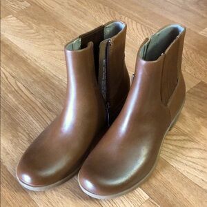 Dansko Daisie Tan Waterproof Burnished Leather New